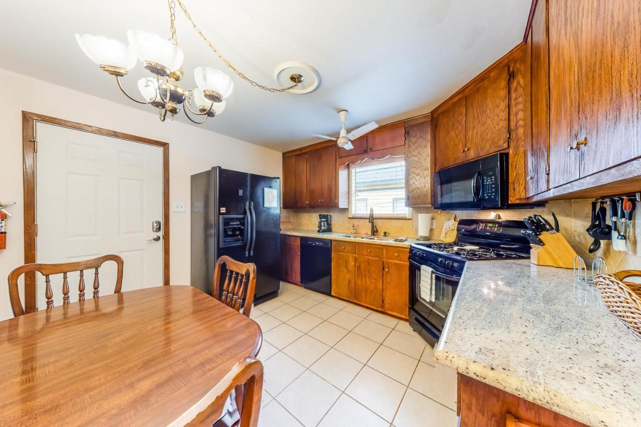 Backyard Escape Apartment Галвестън Екстериор снимка